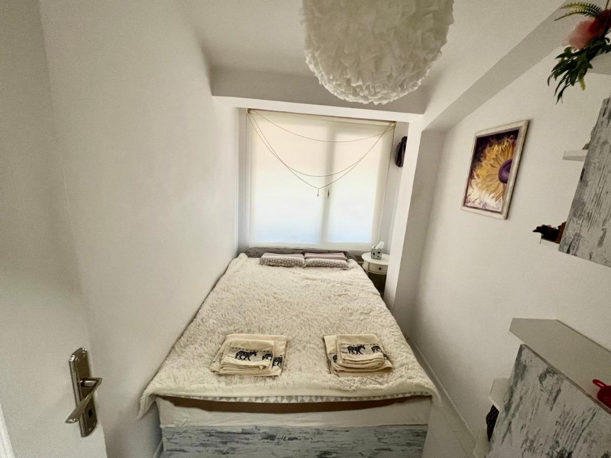 Town Place Apartment Kŭrdzhali Esterno foto